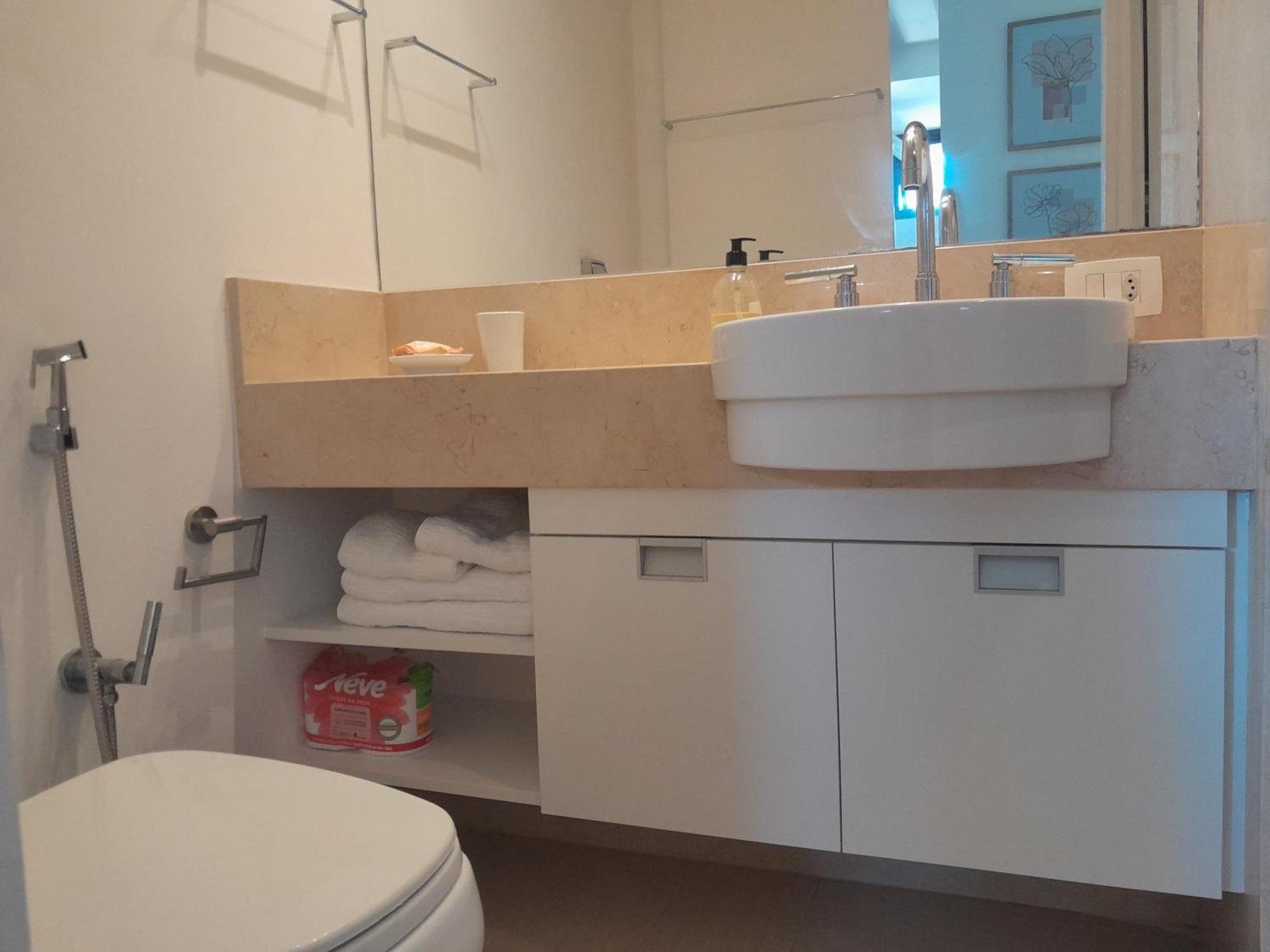 Leblon Inn, Otimo Ap